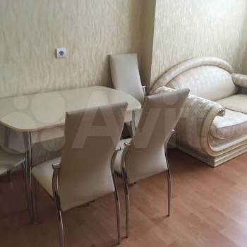 Сдается 2-х комнатная квартира, 90 м²