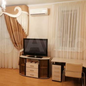 Сдается 2-х комнатная квартира, 90 м²