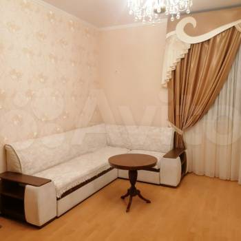 Сдается 2-х комнатная квартира, 90 м²