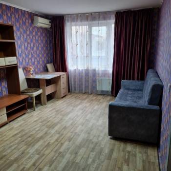 Сдается 1-комнатная квартира, 40 м²