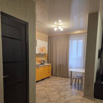Продается 1-комнатная квартира, 37 м²