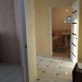 Сдается 1-комнатная квартира, 49 м²