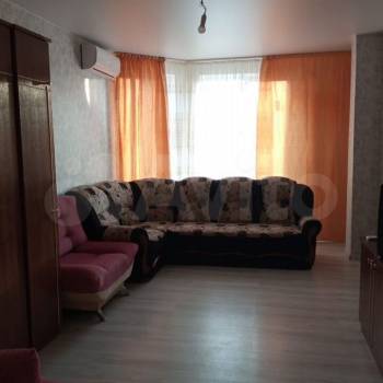 Сдается 1-комнатная квартира, 49 м²