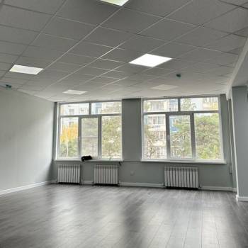 Сдается Нежилое помещение, 170 м²