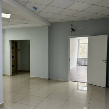 Сдается Нежилое помещение, 170 м²