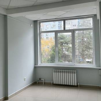 Сдается Нежилое помещение, 170 м²