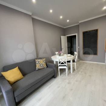 Сдается 1-комнатная квартира, 56 м²