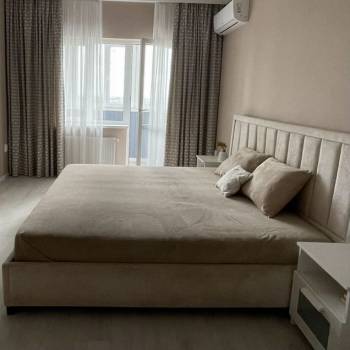 Сдается 1-комнатная квартира, 56 м²