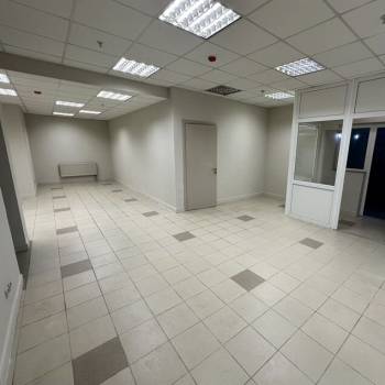 Продается Нежилое помещение, 135 м²