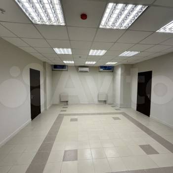 Продается Нежилое помещение, 135 м²