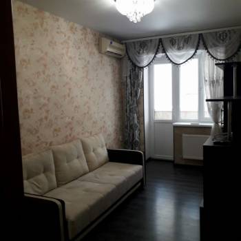 Сдается 1-комнатная квартира, 38 м²