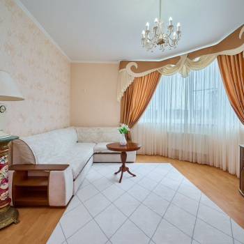 Сдается 2-х комнатная квартира, 90 м²