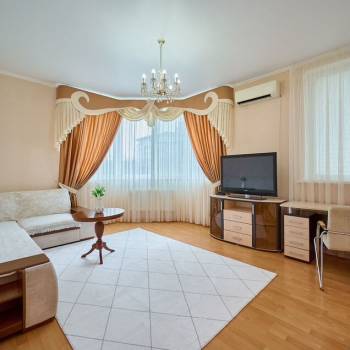 Сдается 2-х комнатная квартира, 90 м²