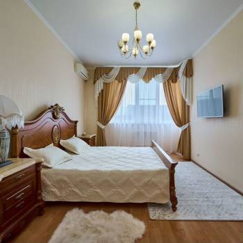 Сдается 2-х комнатная квартира, 90 м²