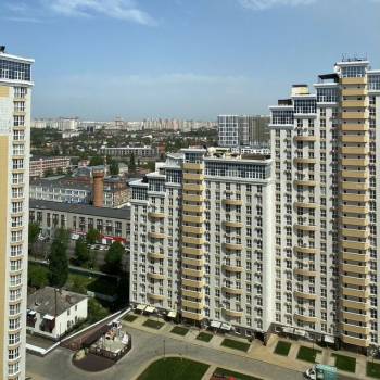 Продается 1-комнатная квартира, 40 м²