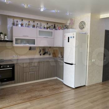 Продается 1-комнатная квартира, 40 м²