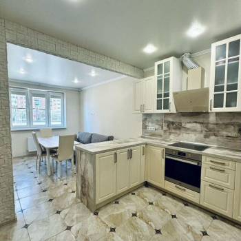 Продается 2-х комнатная квартира, 71,7 м²