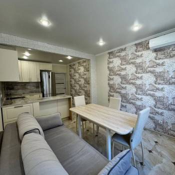 Продается 2-х комнатная квартира, 71,7 м²