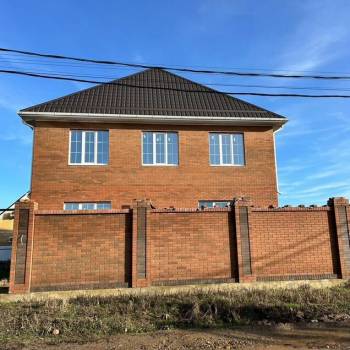 Продается Дом, 220 м²