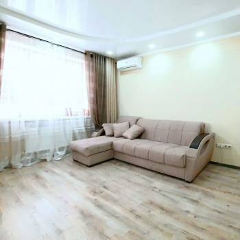 Продается 1-комнатная квартира, 41,8 м²