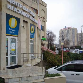 Сдается Торговое помещение, 270 м²