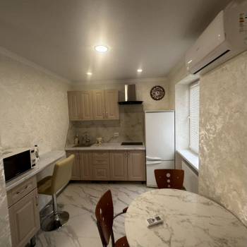 Сдается 1-комнатная квартира, 50 м²