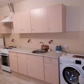 Сдается 1-комнатная квартира, 42 м²