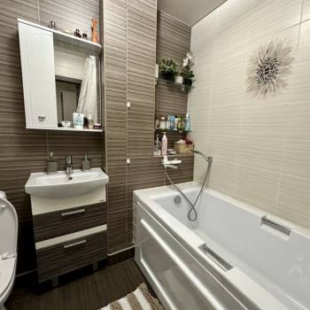 Продается 2-х комнатная квартира, 70 м²