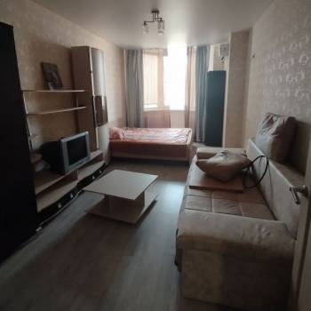 Сдается 1-комнатная квартира, 43 м²