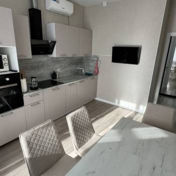 Продается 1-комнатная квартира, 35 м²