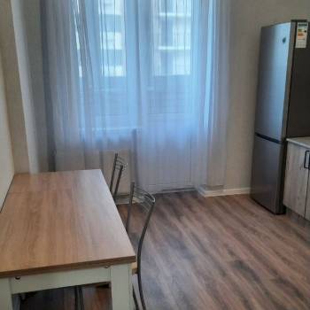 Сдается 1-комнатная квартира, 42 м²