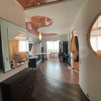 Сдается Многокомнатная квартира, 90 м²