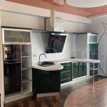 Сдается Многокомнатная квартира, 90 м²