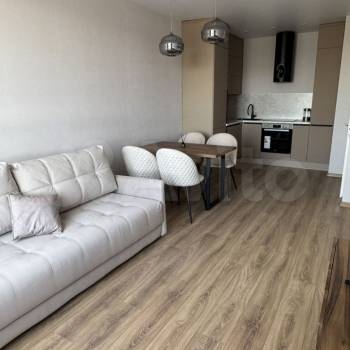 Сдается 1-комнатная квартира, 42 м²