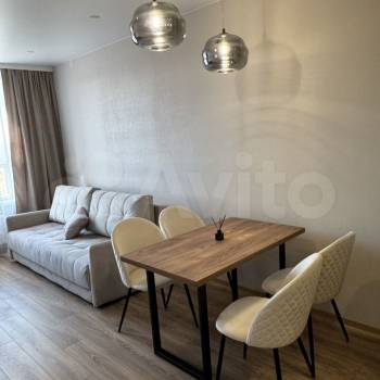 Сдается 1-комнатная квартира, 42 м²