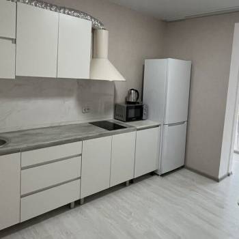 Сдается 1-комнатная квартира, 42 м²
