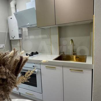 Продается 1-комнатная квартира, 36 м²