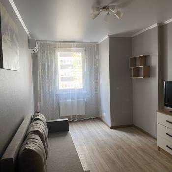 Сдается 1-комнатная квартира, 37 м²