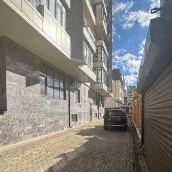 Продается 1-комнатная квартира, 37 м²