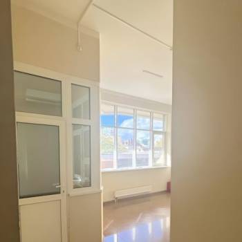 Продается 1-комнатная квартира, 37 м²