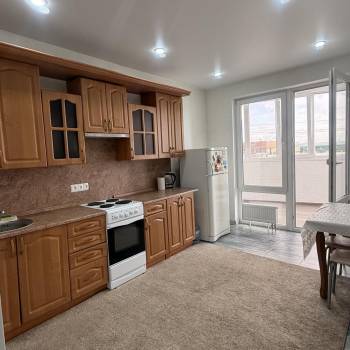 Сдается 1-комнатная квартира, 56 м²