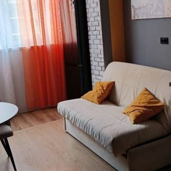 Продается 1-комнатная квартира, 43 м²