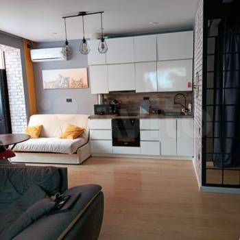 Продается 1-комнатная квартира, 43 м²