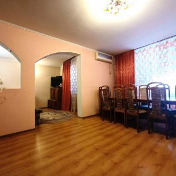 Продается Многокомнатная квартира, 171,4 м²