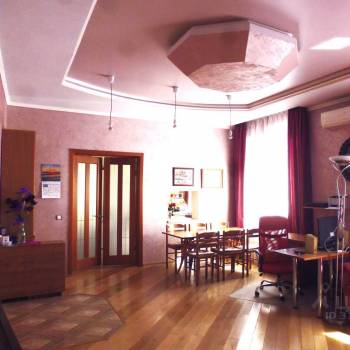 Продается Дом, 280 м²