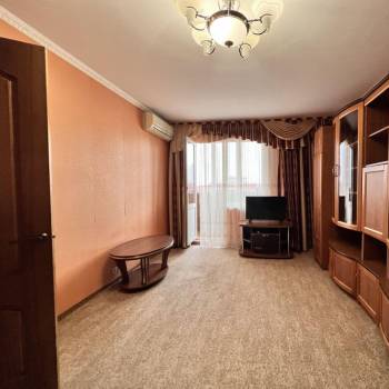 Сдается 1-комнатная квартира, 38 м²