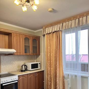 Сдается 1-комнатная квартира, 38 м²