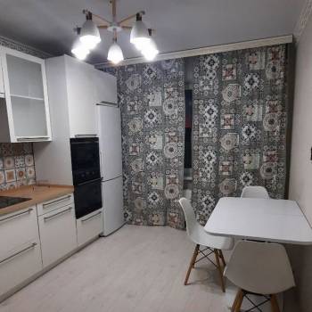 Сдается 1-комнатная квартира, 39 м²