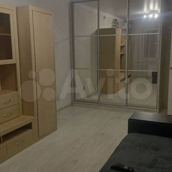 Сдается 1-комнатная квартира, 39 м²