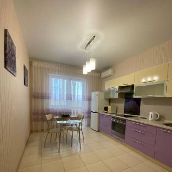 Сдается 1-комнатная квартира, 50 м²